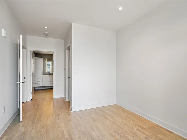 40 Traveler St #502 — Photo 9