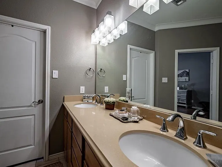 6868 Firenze Ln — Photo 23
