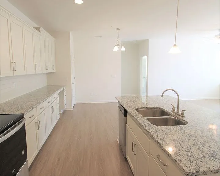 10280 Rose Meadow Ln #302 — Photo 6