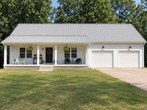 1860 Walkers Chapel Rd, Adolphus, KY 42120