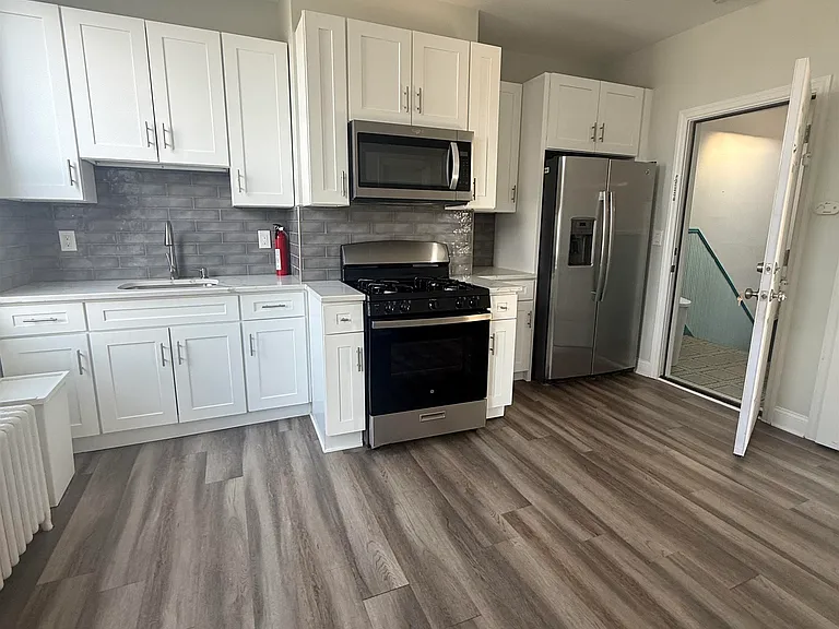 316 26th St #3 — Photo 9