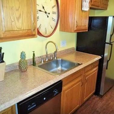 2nd image of 132 W Meadow Rd APT 7