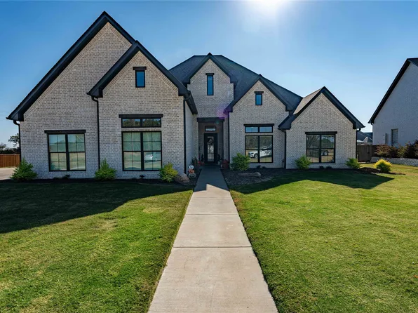 3630 Summerhill Dr, Paris, TX 75462