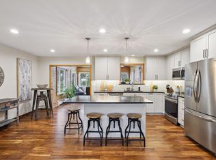 4670 Beacon Hill Rd, Eagan, MN 55122