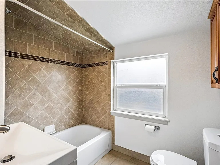1740 W 52nd Ave — Photo 17