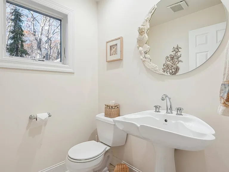 15 Eastwood Ct — Photo 17