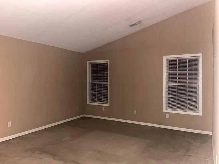 997 Sugarbush Trl — Photo 5