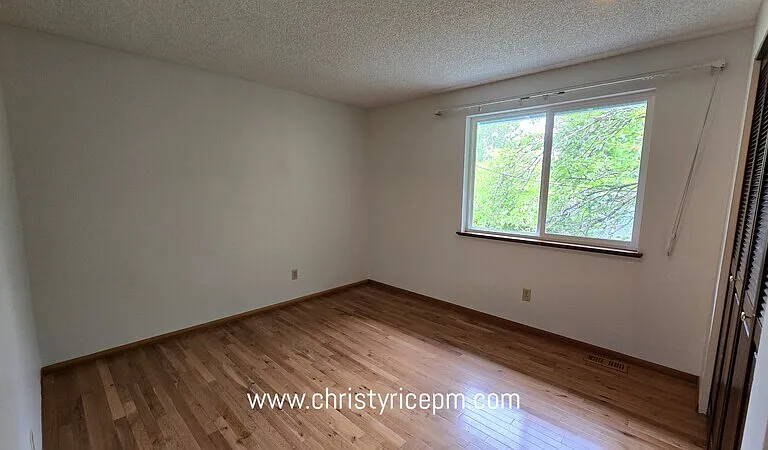 15406 SE 46th Way — Photo 17