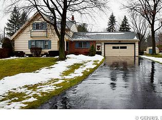 10 Westway Ct, Rochester, NY 14624