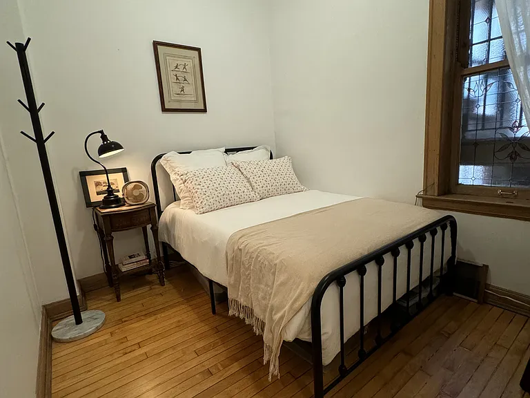 1653 E 55th St #1 — Photo 9