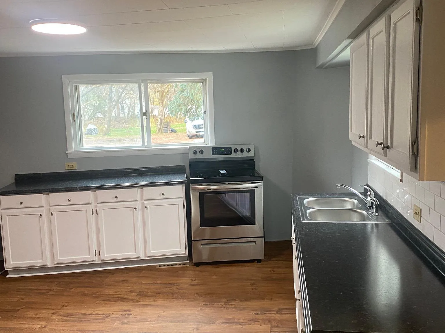 3 bed, 1500 sqft, $3,100 — Photo 4