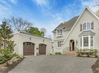 35 Hubbard Ave, Middletown, NJ 07748