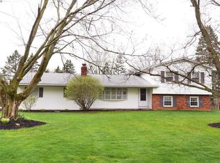 281 Farmview Dr, Macedon, NY 14502