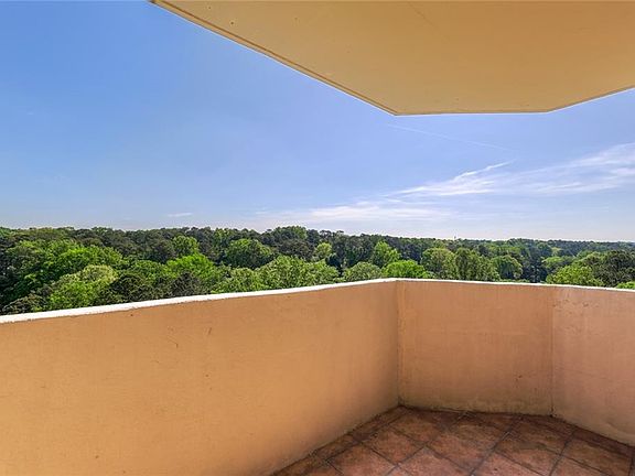5th image of 1501 Clairmont Rd APT 1216