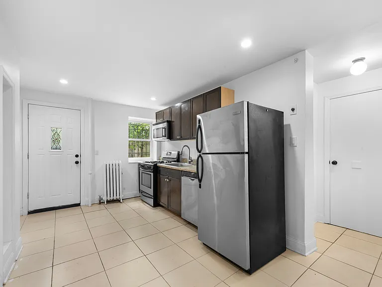 64 Bainbridge St #1 — Photo 6