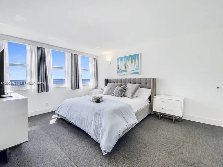 209 N Fort Lauderdale Beach Blvd #5B — Photo 5