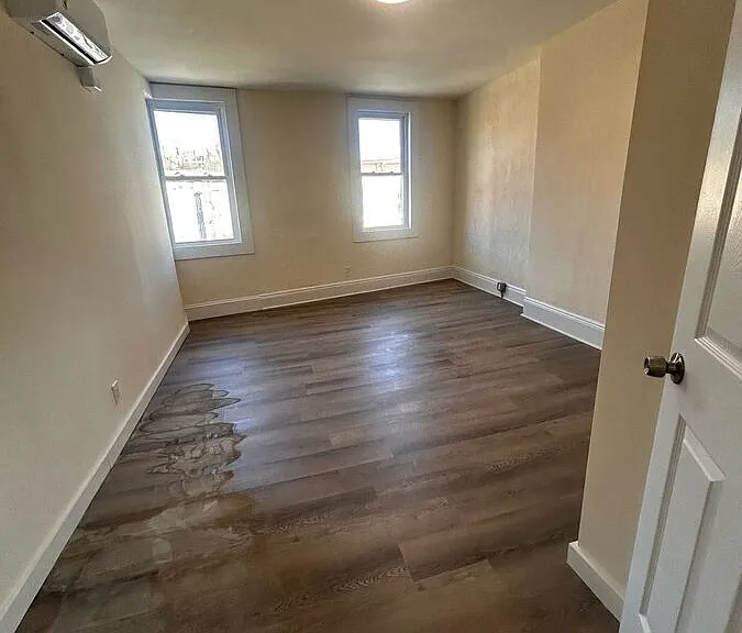 180 Ashburton Ave — Photo 3