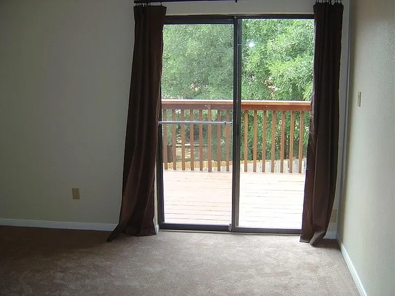 1701 Horseshoe Cir — Photo 13