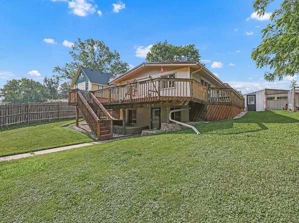 2313 8th Ave E, University Park, IA 52595