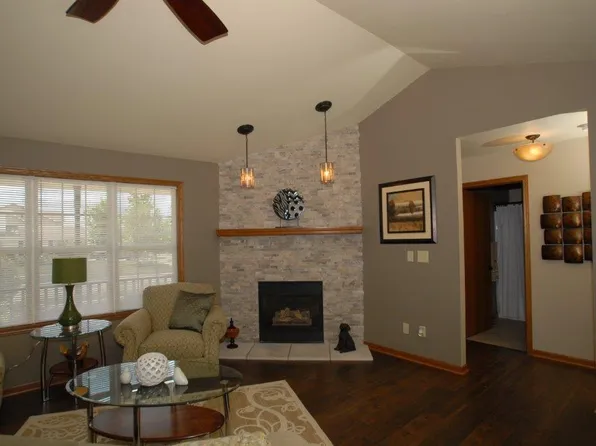 8708 Foxhaven Chase, Sturtevant, WI 53177