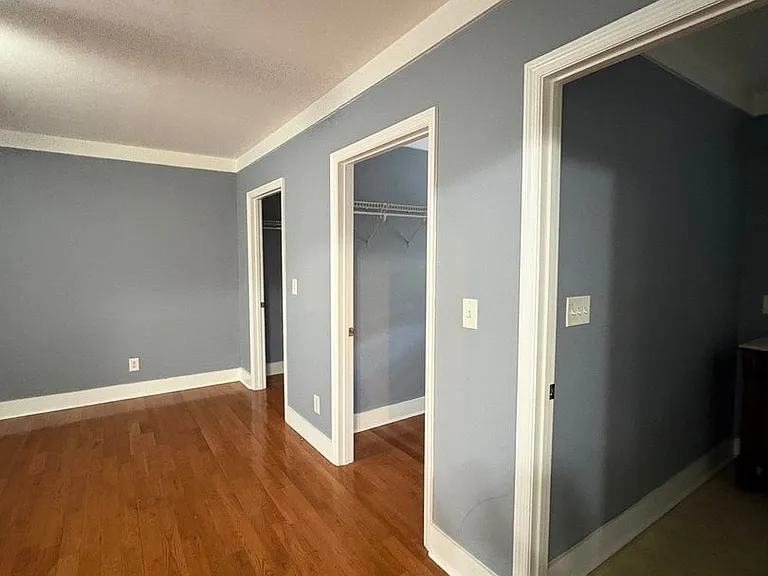 940 Julian Rd — Photo 15