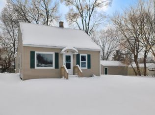 733 Ramona Ter, Machesney Park, IL 61115