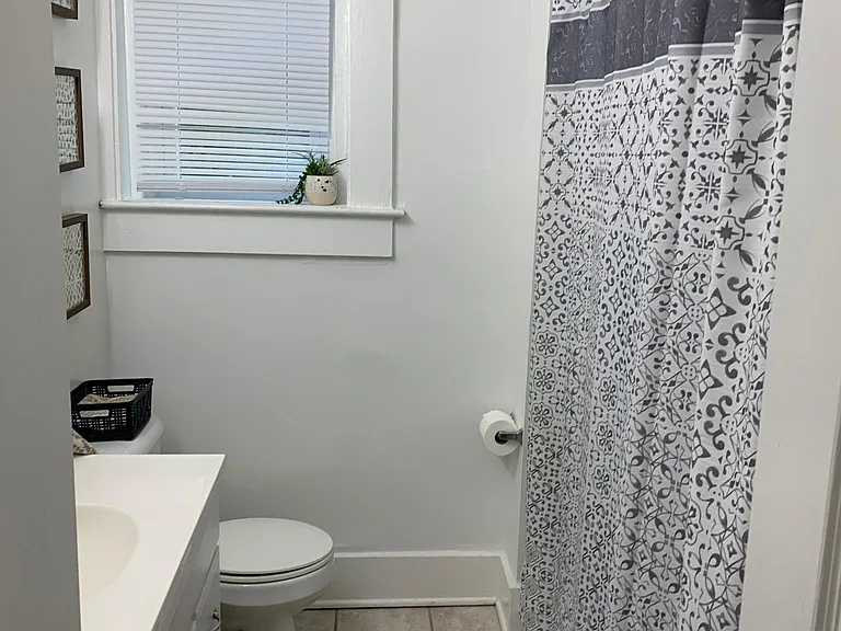 1009 Paradrome St — Photo 5