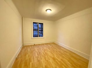 31-16 32nd St #1A, Astoria, NY 11106