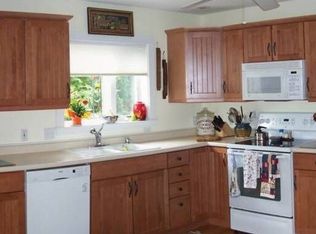 512 Waukazoo Ave, Petoskey, MI 49770