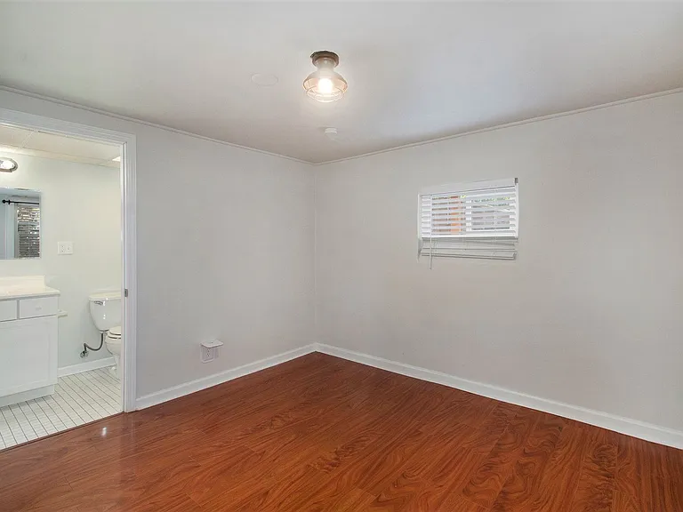 3111 S Emerson St — Photo 13