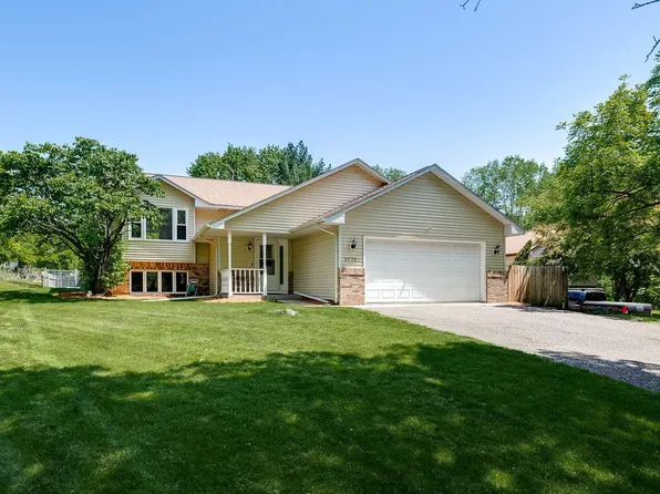 2772 Southlawn Dr, Saint Paul, MN 55109