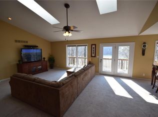 312 Reddington Rd, Lake Ozark, MO 65049