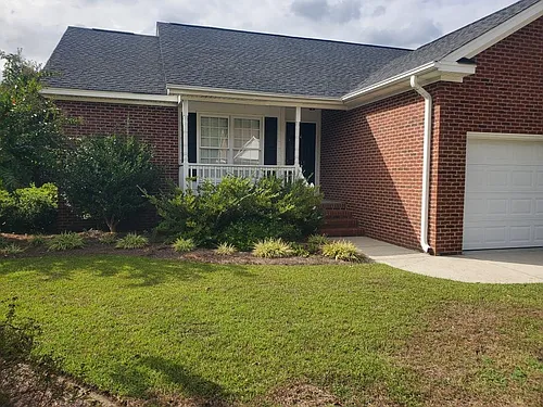 205 Village Walk E Photo 1