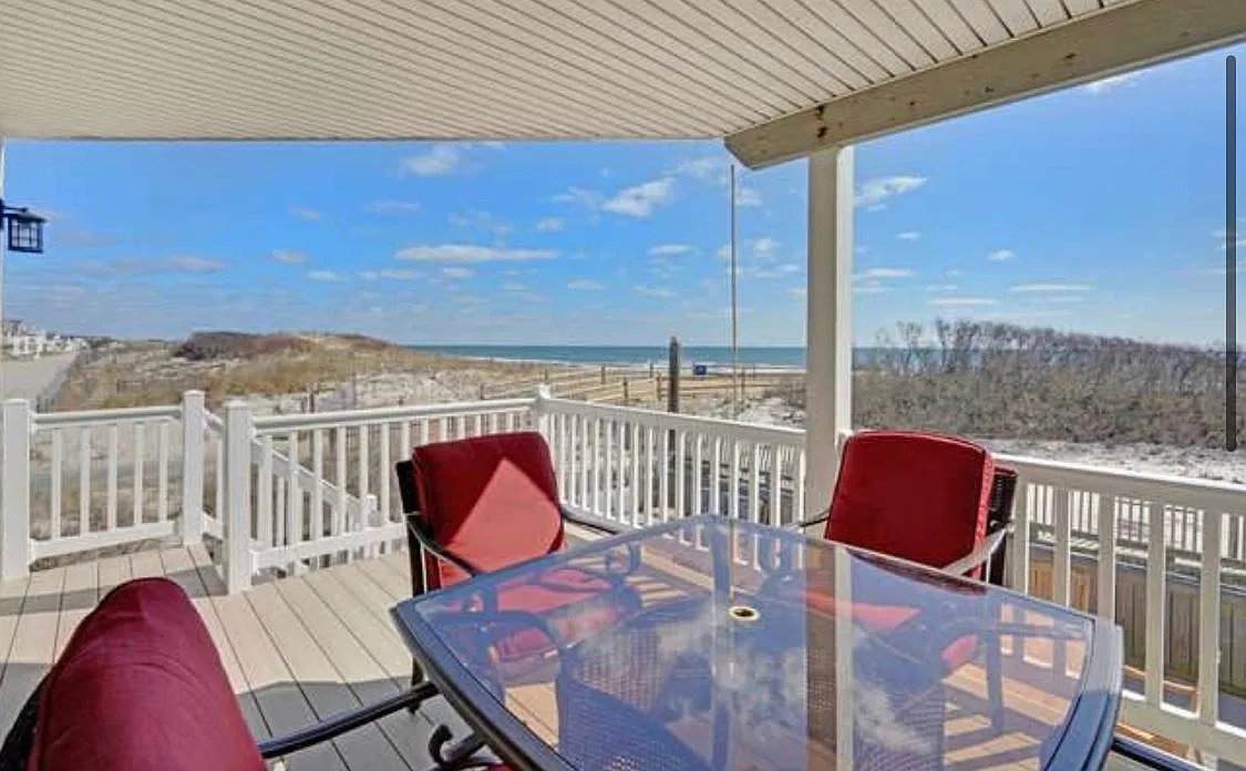 16 Island Dunes Dr — Photo 2