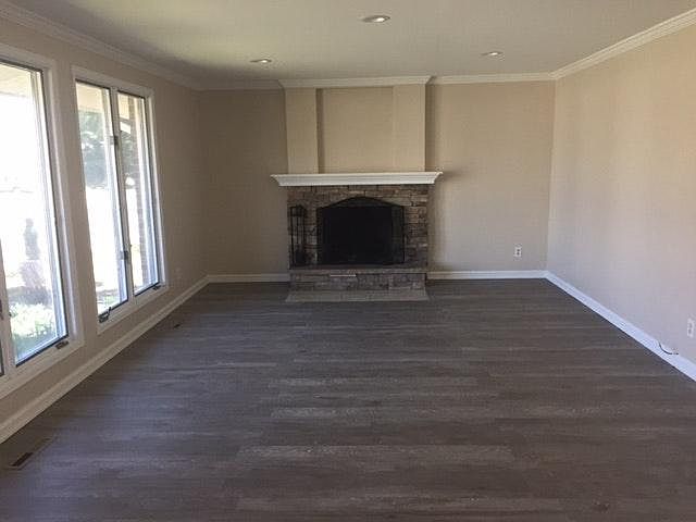 2nd image of 2421 Firstview Dr