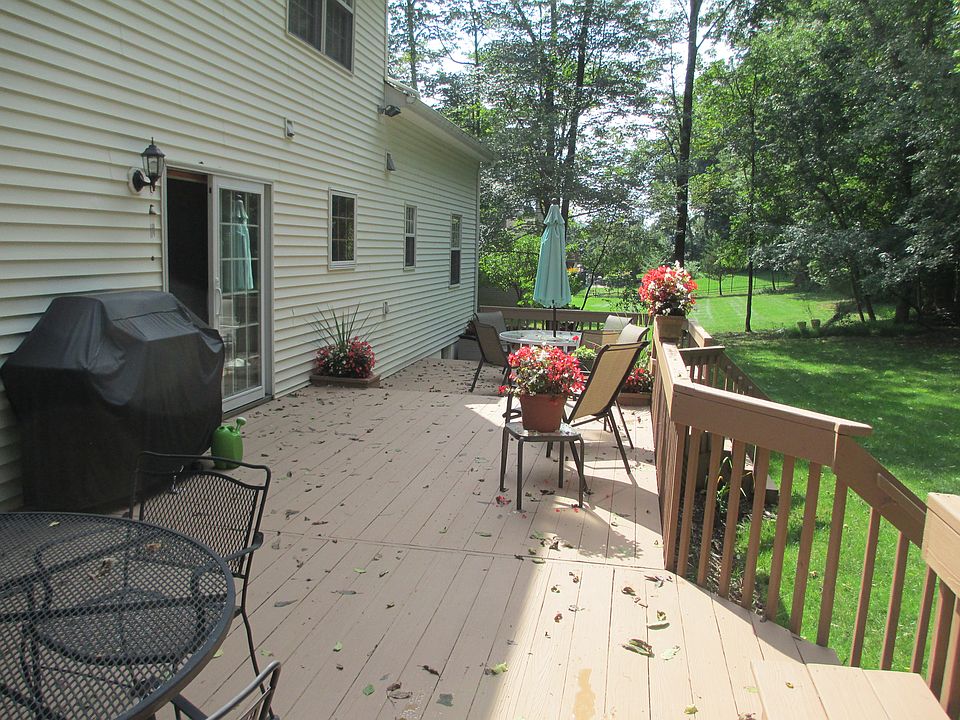 2nd image of 6 Mount Freedom Ave