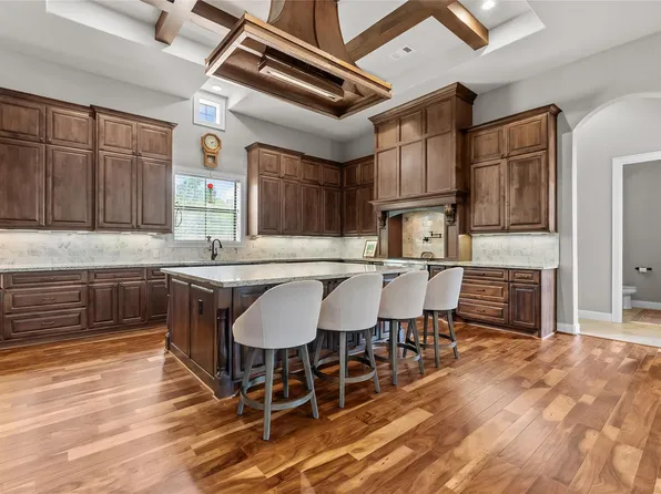 2080 Wilderness Trl, Friendswood, TX 77546
