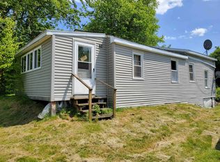 24 Braggs Bay Road, Errol, NH 03579