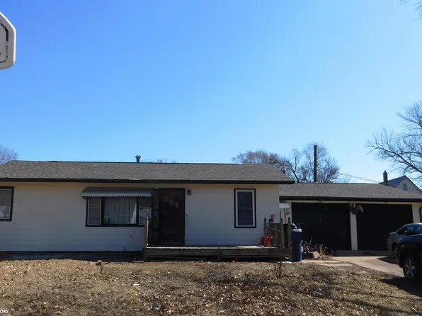 408 Friendly Ln, Denison, IA 51442