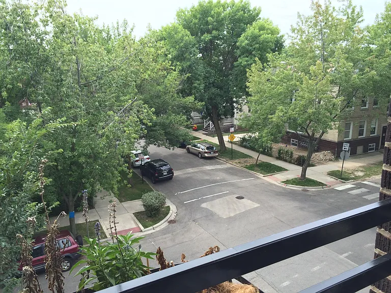2122 W Ainslie St #2 — Photo 18