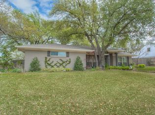 1701 Aden Rd, Fort Worth, TX 76116