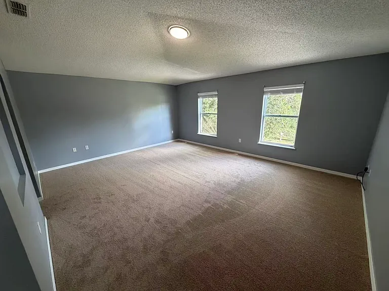 329 Chelmsford Ct — Photo 12
