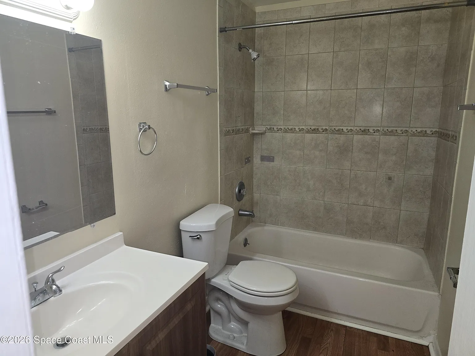 2 bed, 1.0 bath, 850 sqft, $900 — Photo 4