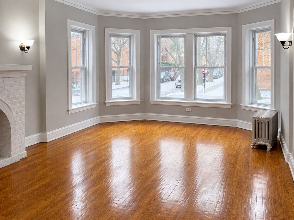 1st image of 1940 W Birchwood Ave #1