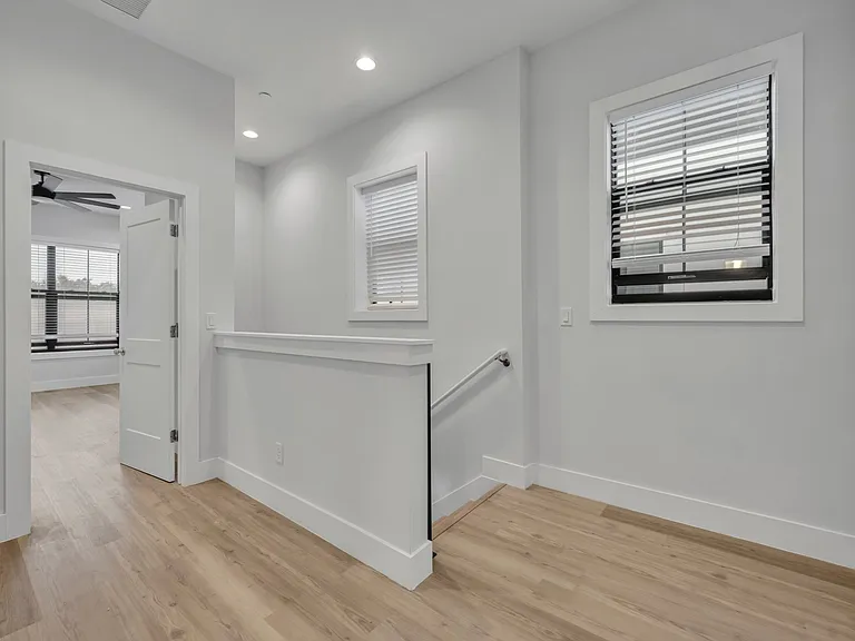 62 W Jersey St #13 — Photo 28