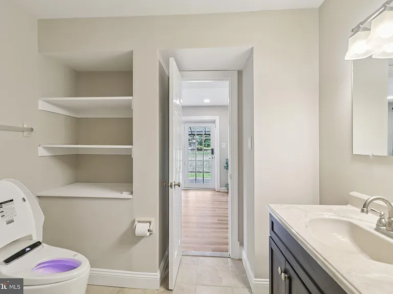 7518 Old Dominion Dr — Photo 60