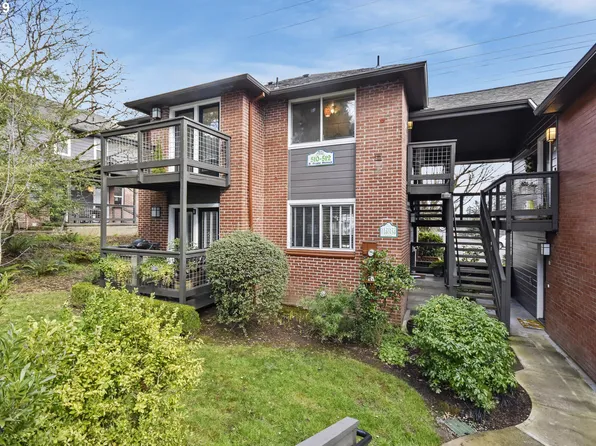 512 S State St, Lake Oswego, OR 97034