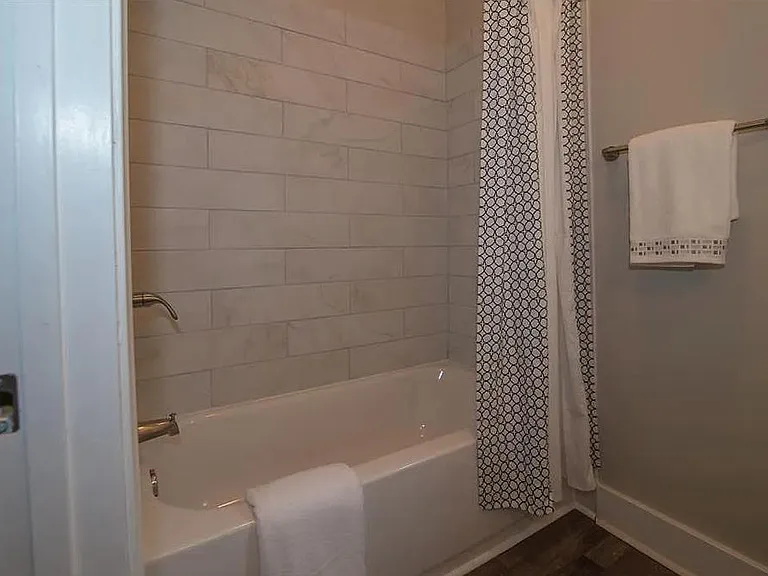 1st floor bath