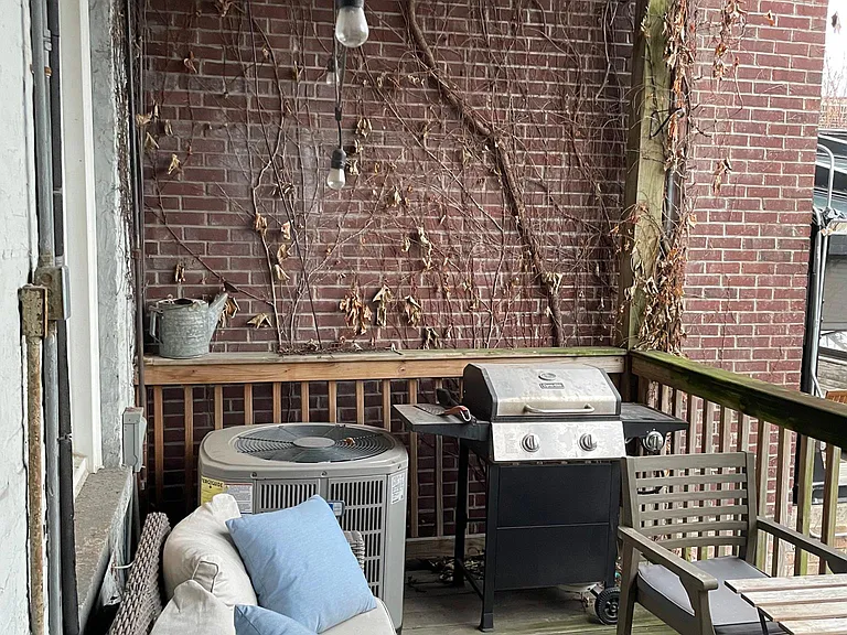 1752 N Sedgwick St #2 — Photo 13