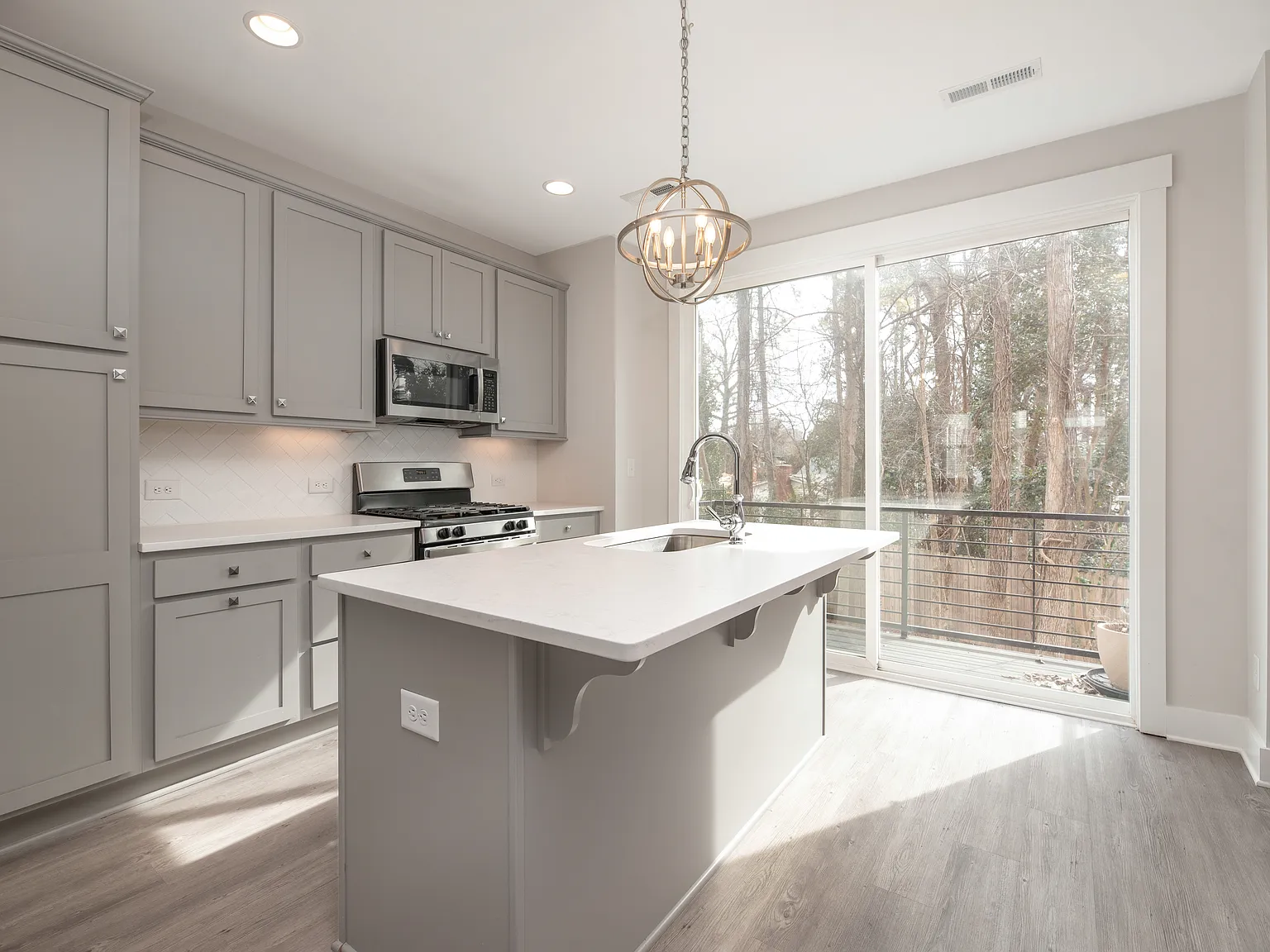 2 bed, 1524 sqft, $2,650 — Photo 3